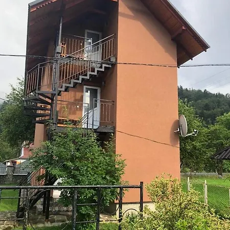 Guest house Приватна Садиба Ромен Mykulychyn