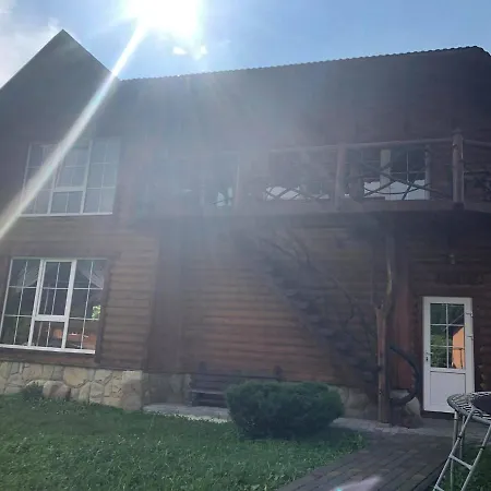 Guest house Приватна Садиба Ромен